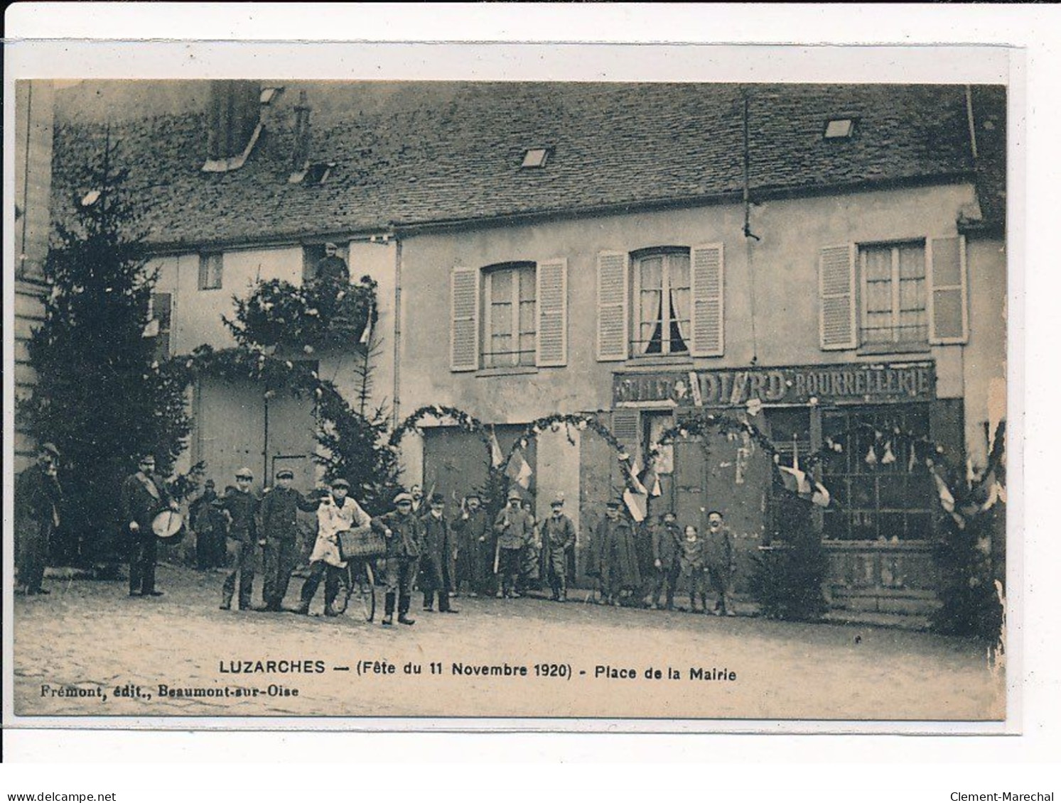 LUZARCHES : Fête Du 11 Novembre 1920, Place De La Mairie - Très Bon état - Luzarches
