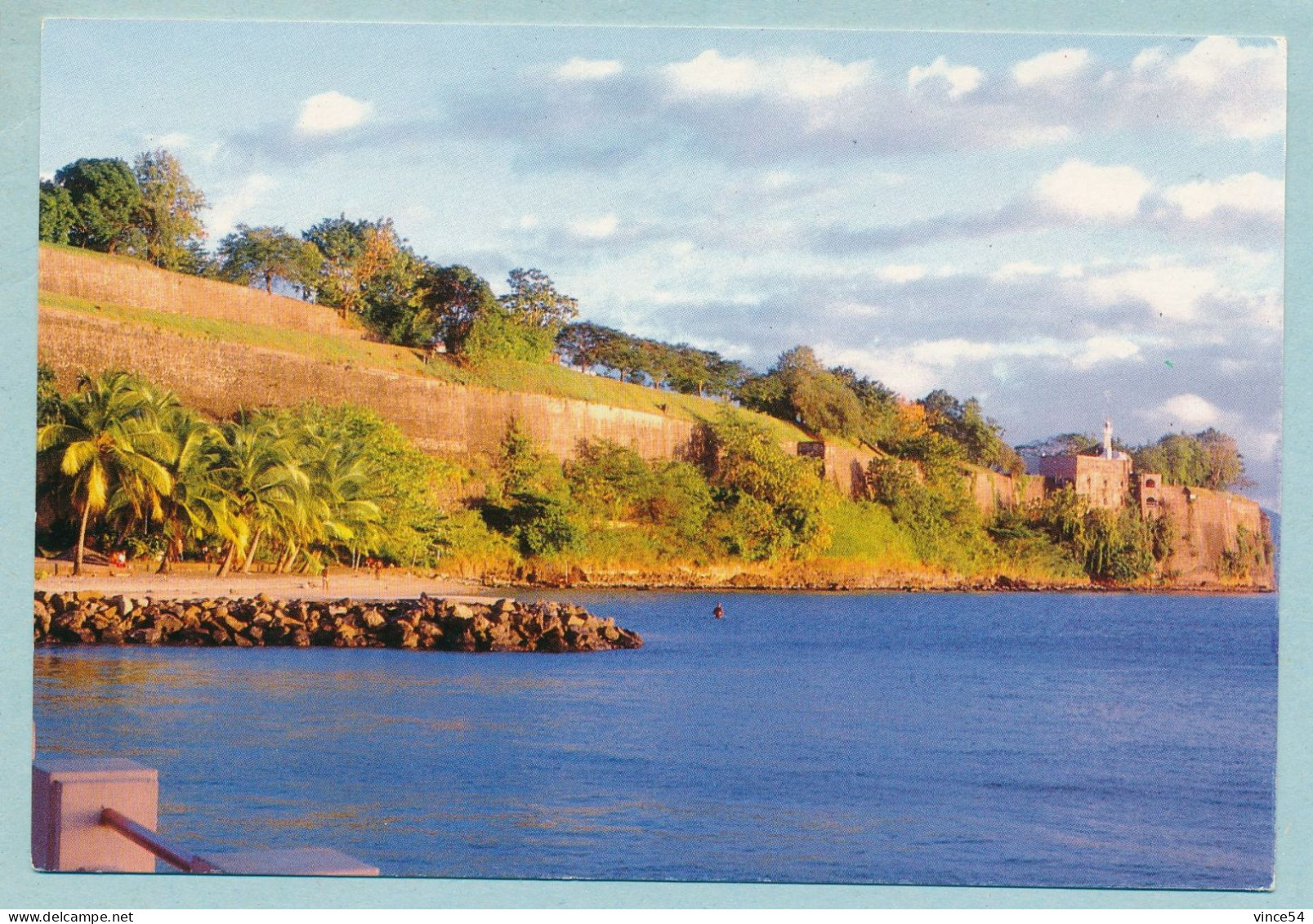 MARTINIQUE - FORT DE FRANCE - Plage De La Française - Fort De France