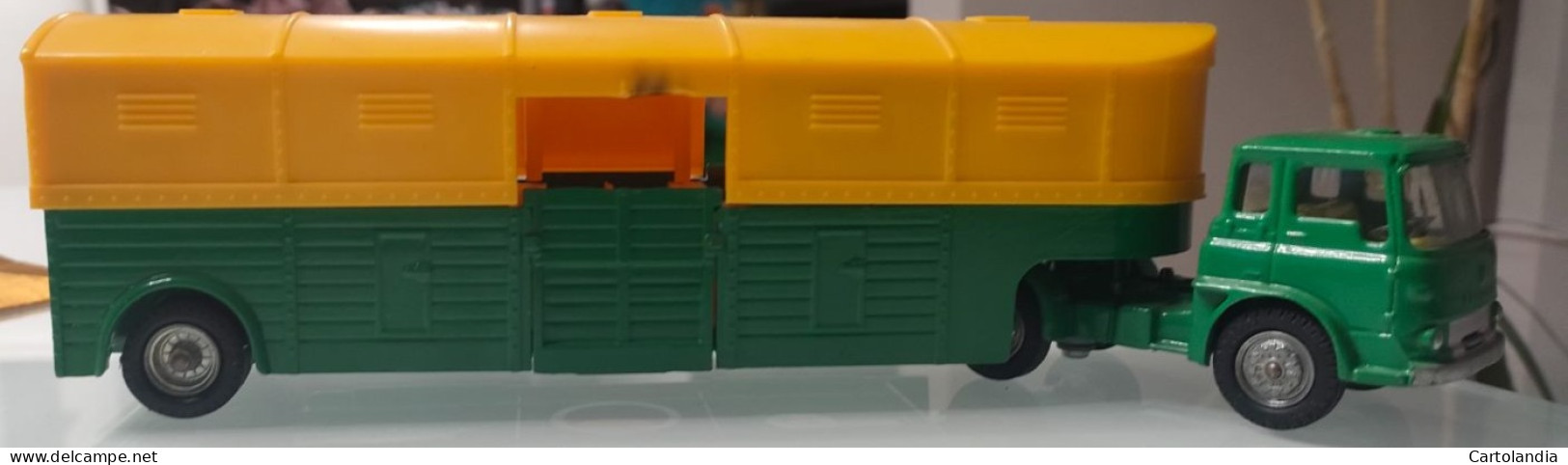 Corgi Major Toys Bedford Tractor Unit + Horse Box Trailer In Green/Yellow - Autres & Non Classés