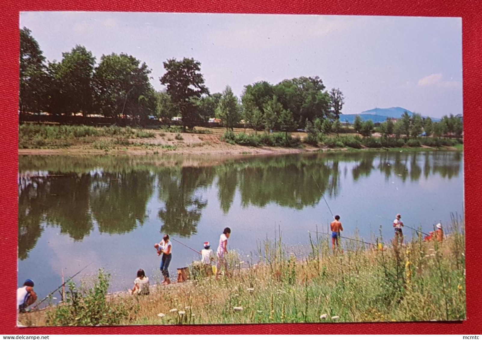 CPM -  Issoire -(Puy-de-Dôme) - Le Plan D'eau ( Pêche, Pêcheurs ) - Issoire