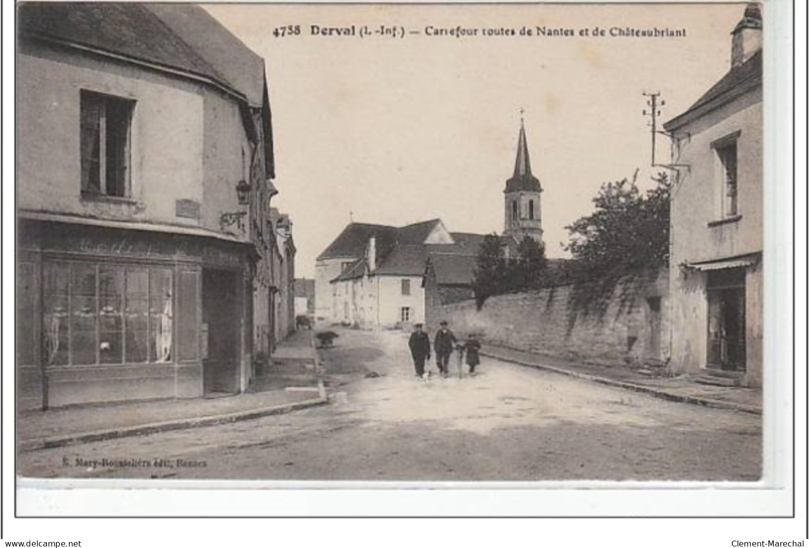 DERVAL - Carrefour Routes De Nantes Et De Châteaubriant - Très Bon état - Derval