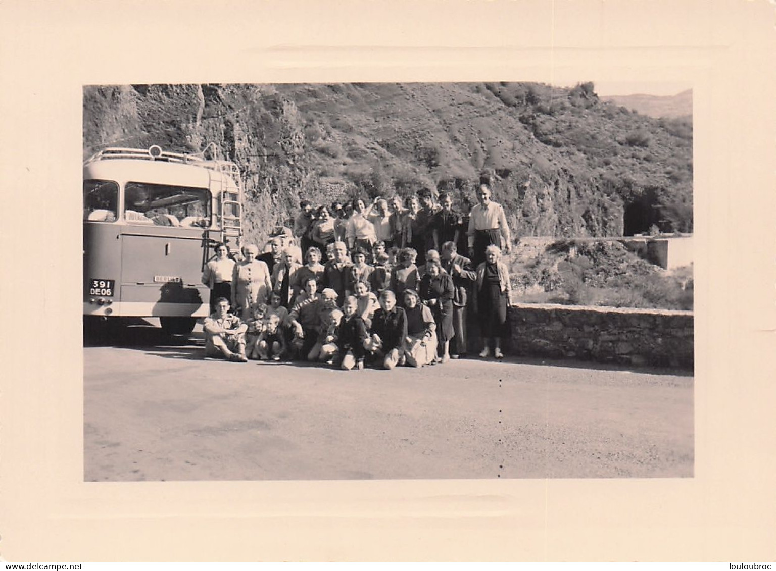 ALPES AUTOCAR ET GROUPE DE PERSONNES PHOTO ORIGINALE 11 X 8 CM - Places