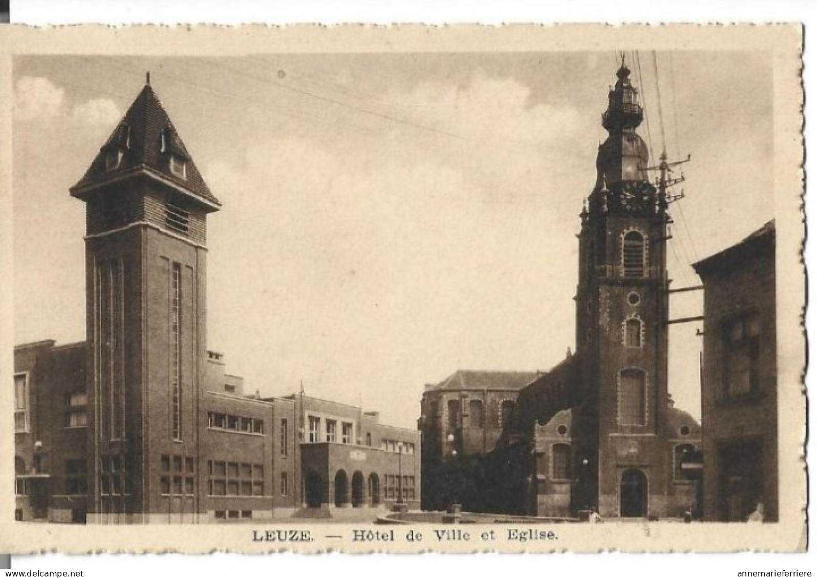 Leuze , Hôtel De Ville Et Eglise - Leuze-en-Hainaut