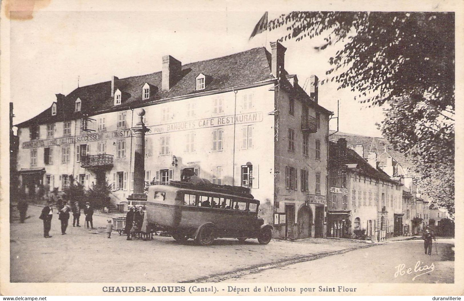 15 - Chaudes Aigues - Départ De L AUTOBUS Pour SAINT FLOUR - Otros & Sin Clasificación