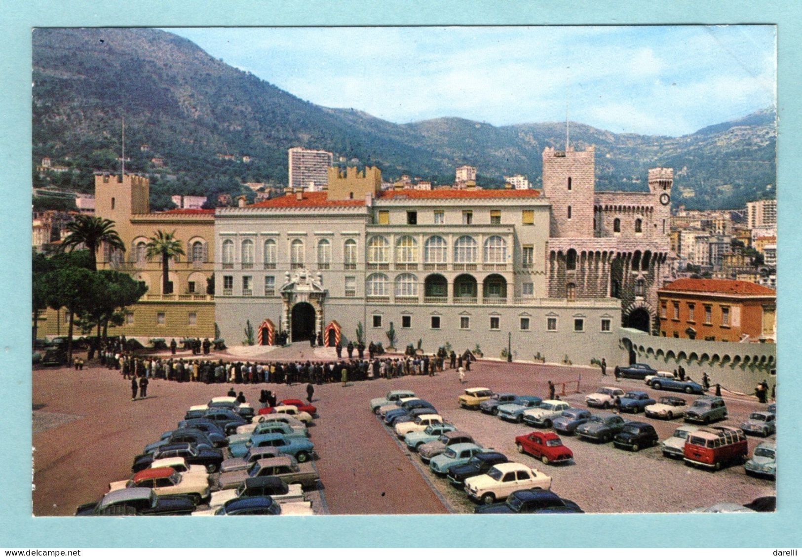 CP Monaco - Le Palais Du Prince à L'heure De La Relève De La Garde - Palacio Del Príncipe