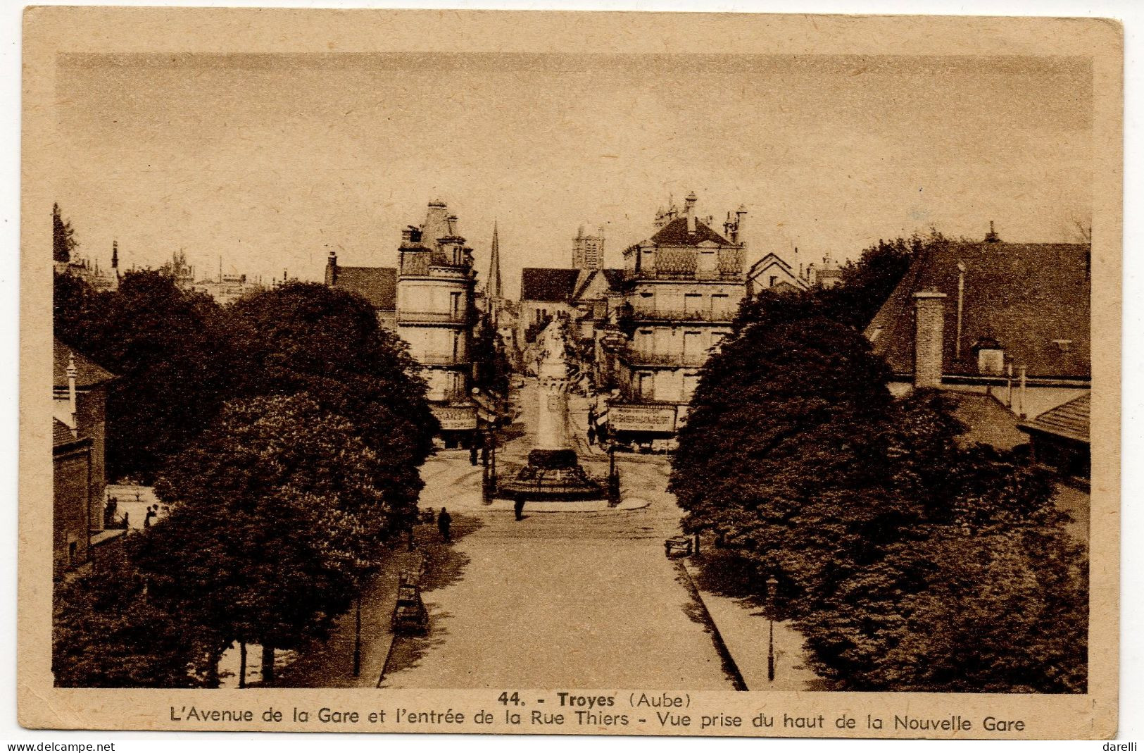 CP 10 -  Troyes L'Avenue De La Gare Et L'entrée De La Rue Thiers - Vue Prise Du Haut De La Nouvelle Gare - Troyes