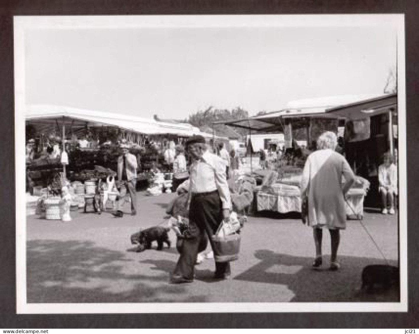 2 Photos Originales 80 SOMME -  LE HOURDEL - 1975 - Bateaux Et Le Marché  _PHOT169a&b - Lieux