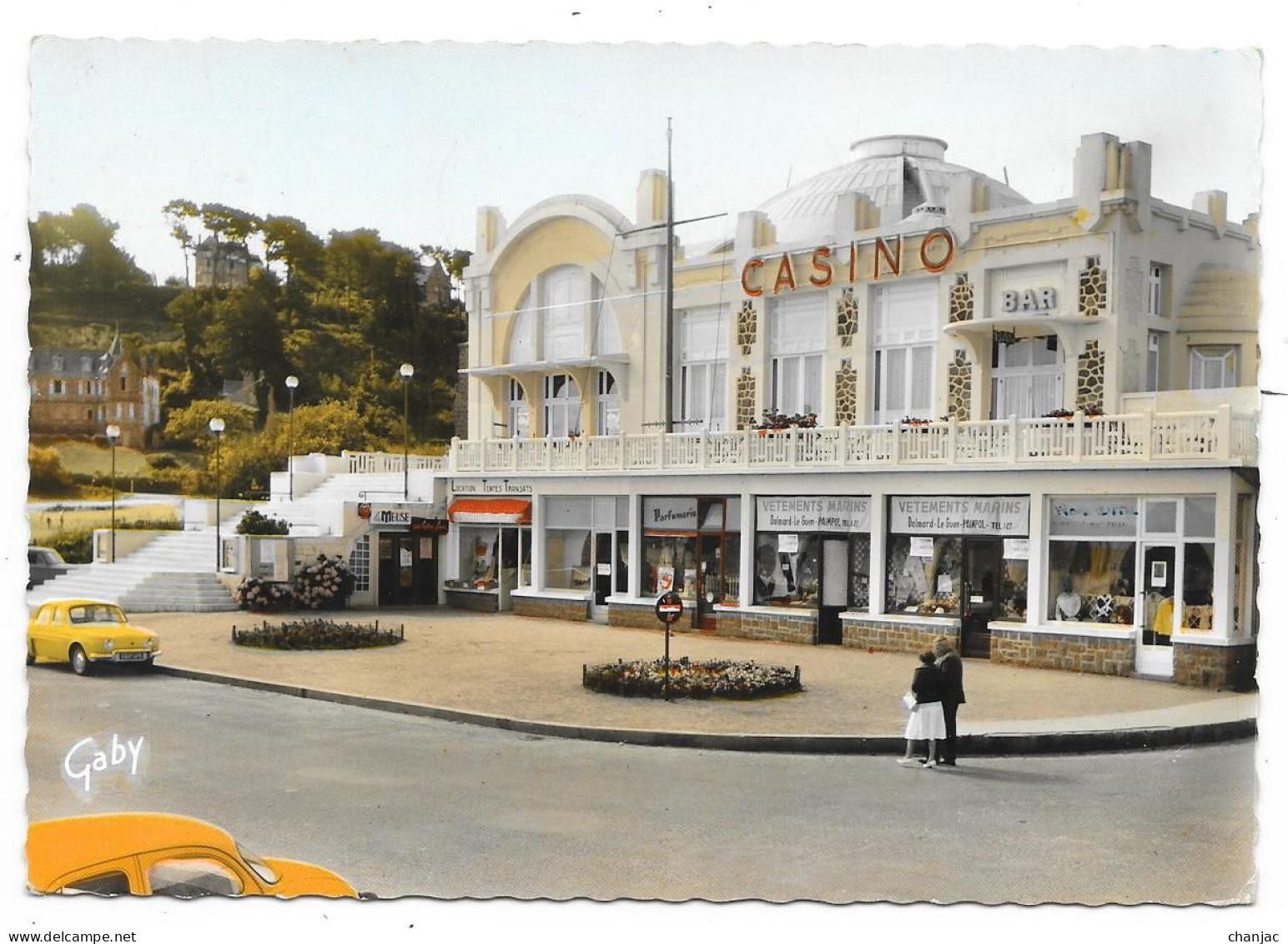 Cpsm: 22 PERROS GUIREC (ar. Lannion) Le Casino (Renault Dauphine) 1964  Ed. Artaud  N° 41 (plan Rare) - Perros-Guirec