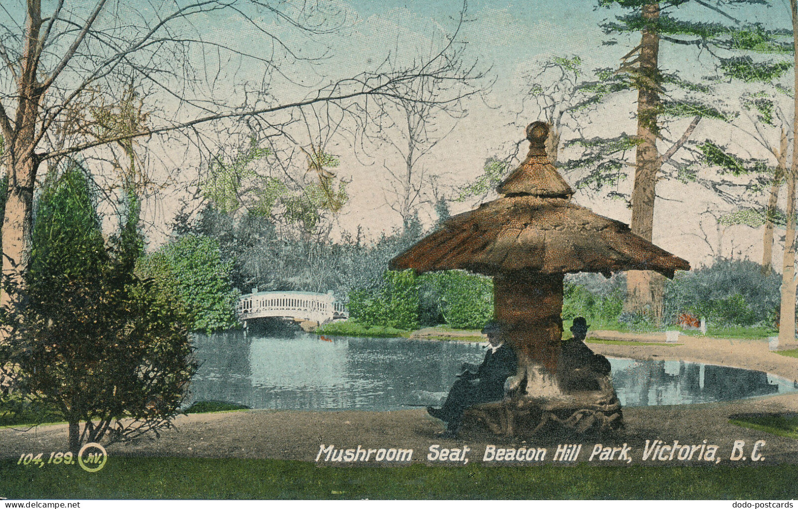 PC42725 Mushroom Seat. Beacon Hill Park. Victoria. B. C. Valentine - Welt