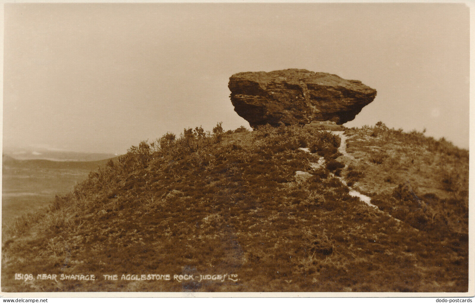 PC42109 Near Swanage. The Agglestone Rock. Judges Ltd. No 15198 - Mundo