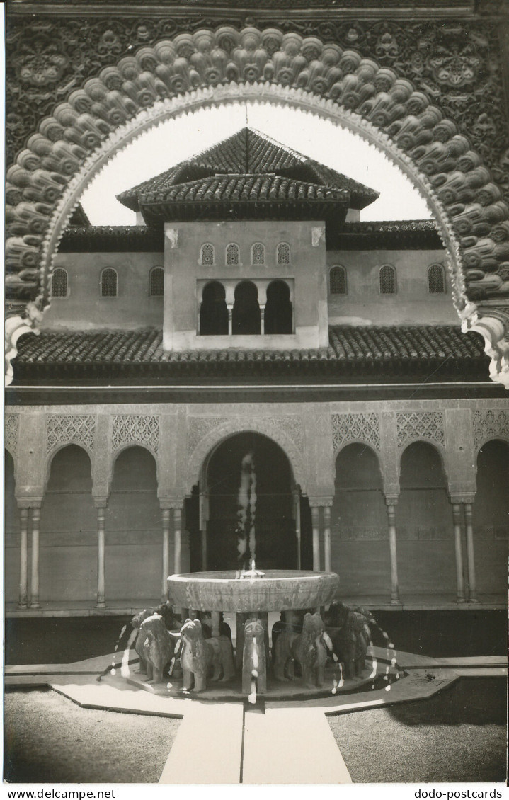 PC40673 Granada Alhambra Patio De Los Leones. B. Hopkins - Mundo