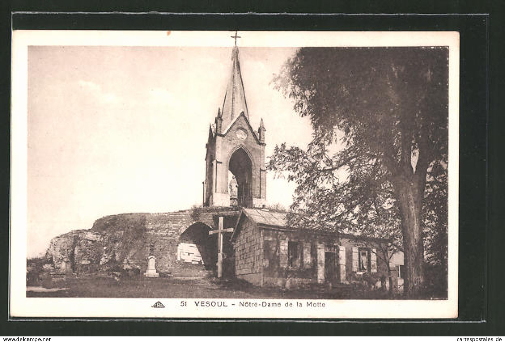 CPA Vesoul, Norte-Dame De La Motte, Vue De L'Église  - Vesoul