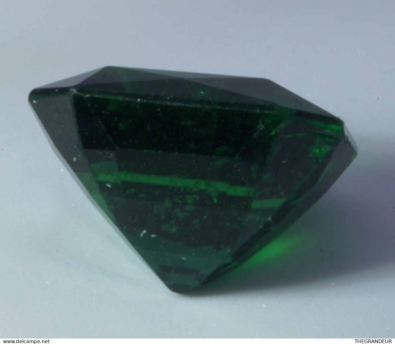 Tsavorite Garnet 3.08 Carat Octagon Shape Loose Green Gemstone - Non Classificati