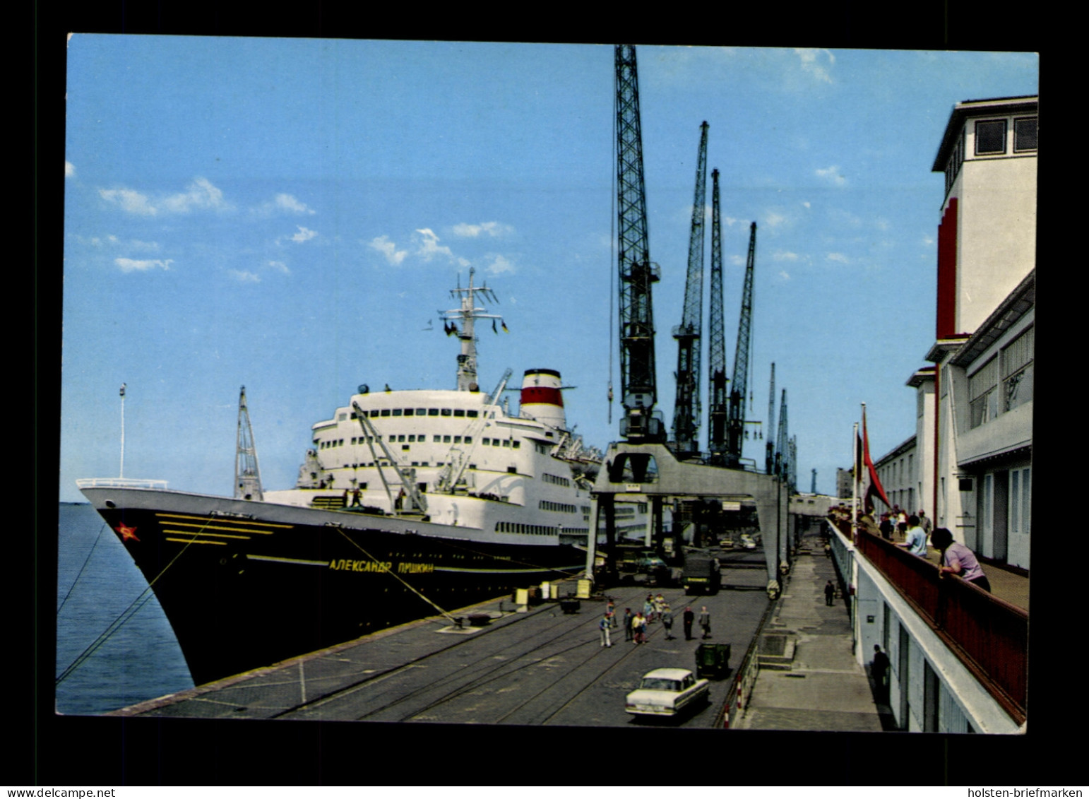 Bremerhaven, Columbuskaje Mit Passagierschiff - Bremen