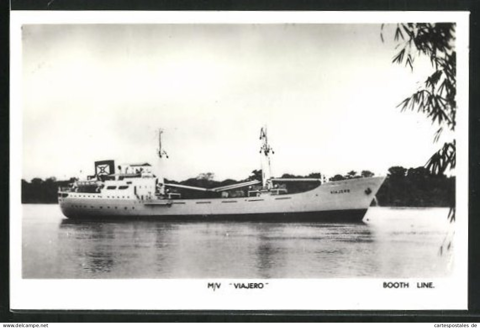 AK M/V Viajero, Handelsschiff Der Booth Line, Passiert Einen Küstenstreifen  - Cargos