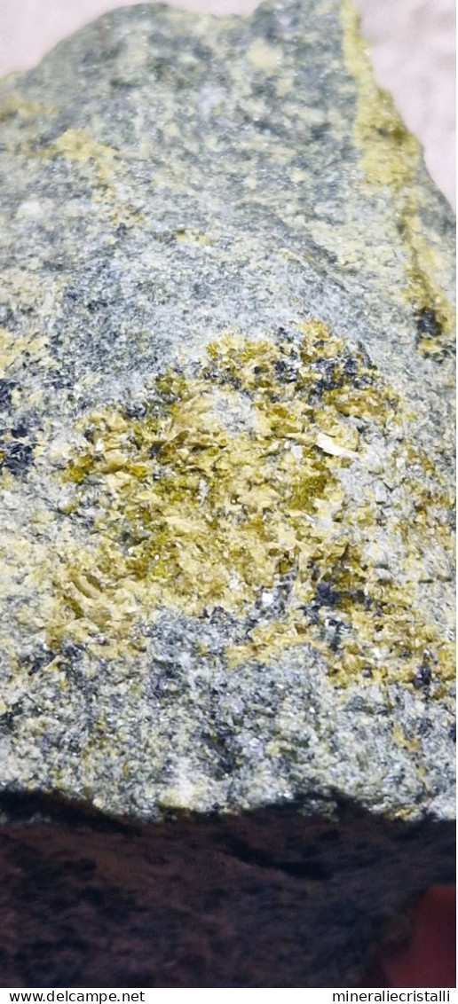 Epidoto e diopside cristalli su matrice 721gr  valle Antrona Piemonte Italia