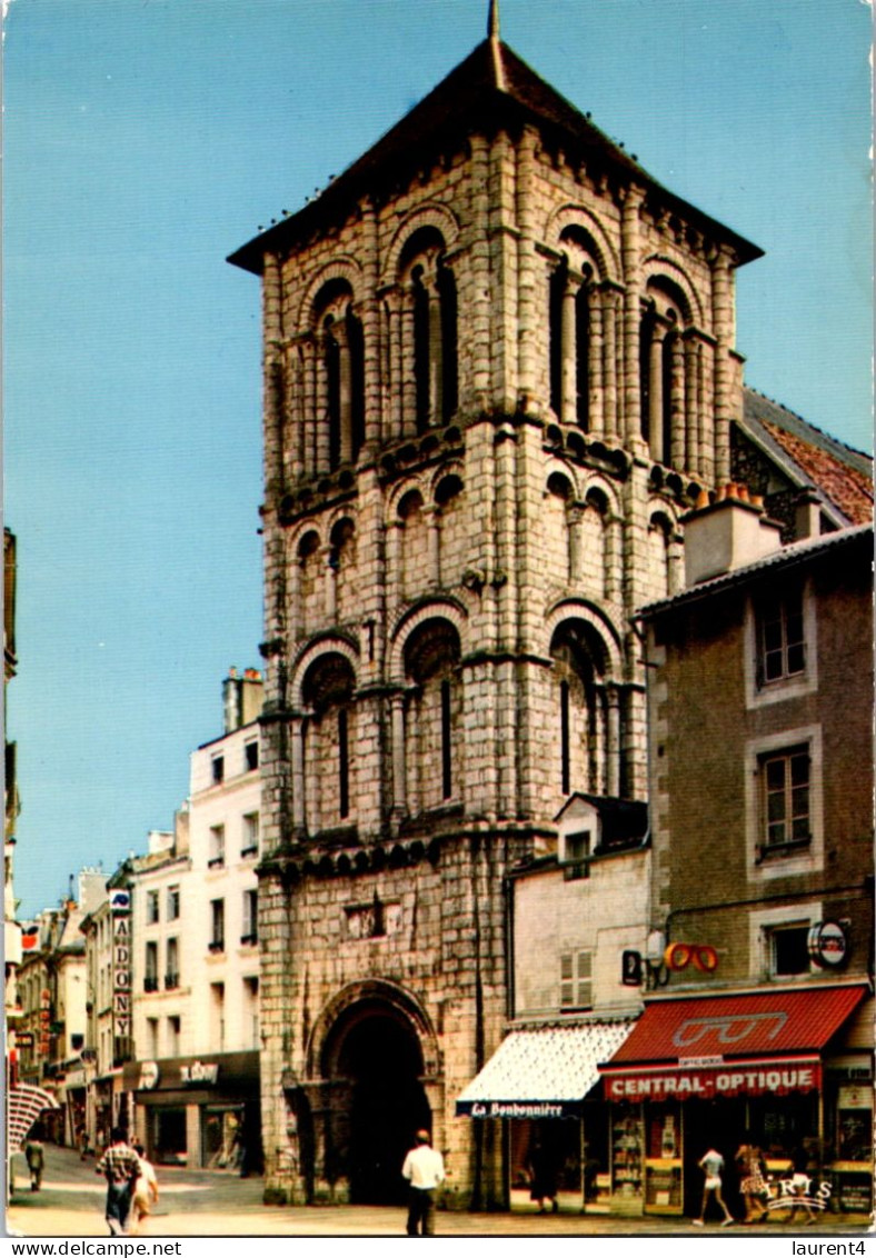 29-3-2024 (4 Y 21) France - église De Poitiers - Chiese E Cattedrali