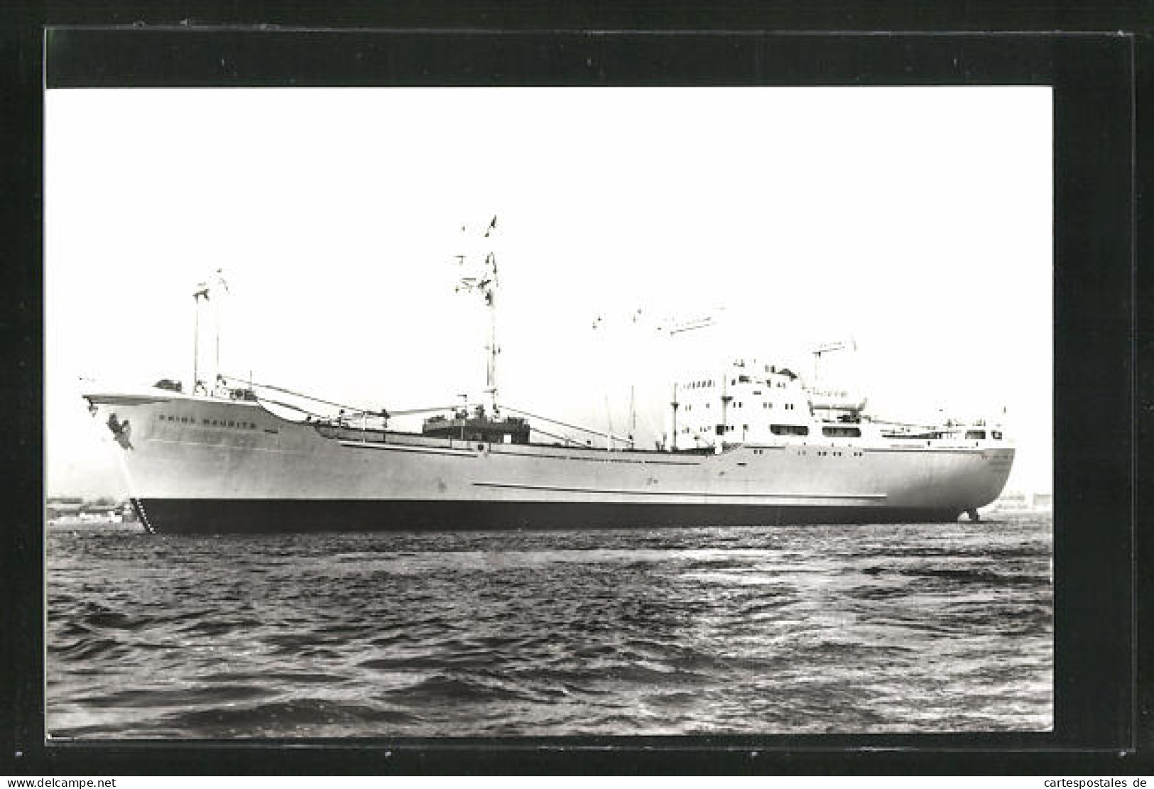 AK Handelsschiff M. S. Prins Maurits Vor Der Küste  - Cargos