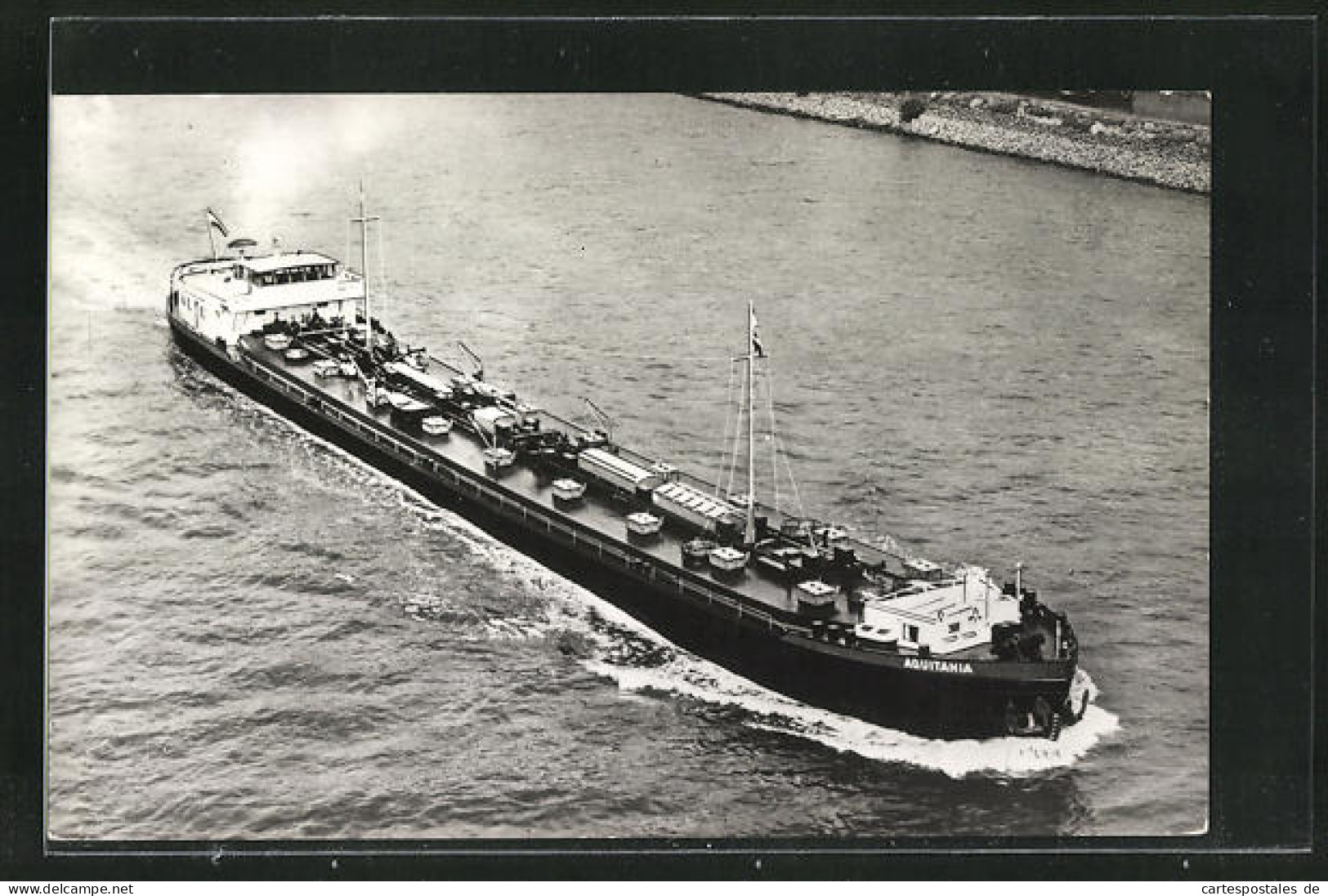 AK Handelsschiff Aquitania Bei Der Hafeneinfahrt Aus Der Vogelschau  - Cargos
