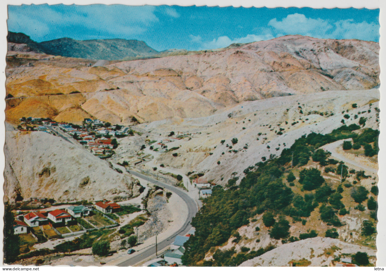 Australia TASMANIA TAS Bare Hills Mining Town QUEENSTOWN Nucolorvue TW45 Postcard C1960s-70s - Andere & Zonder Classificatie