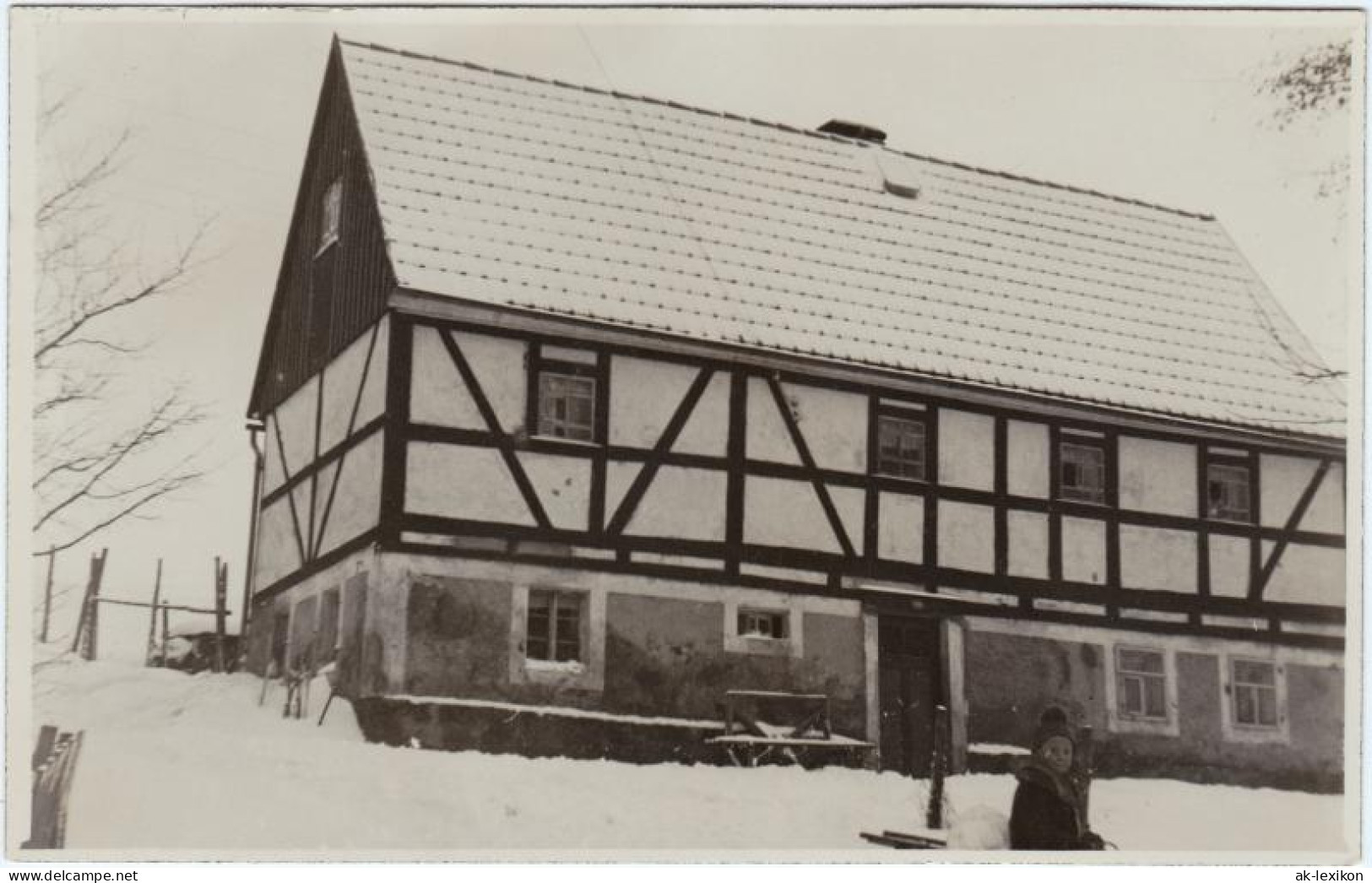 Ansichtskarte  Kind Vor Haus Im Schnee 1922 Privatfoto - Unclassified