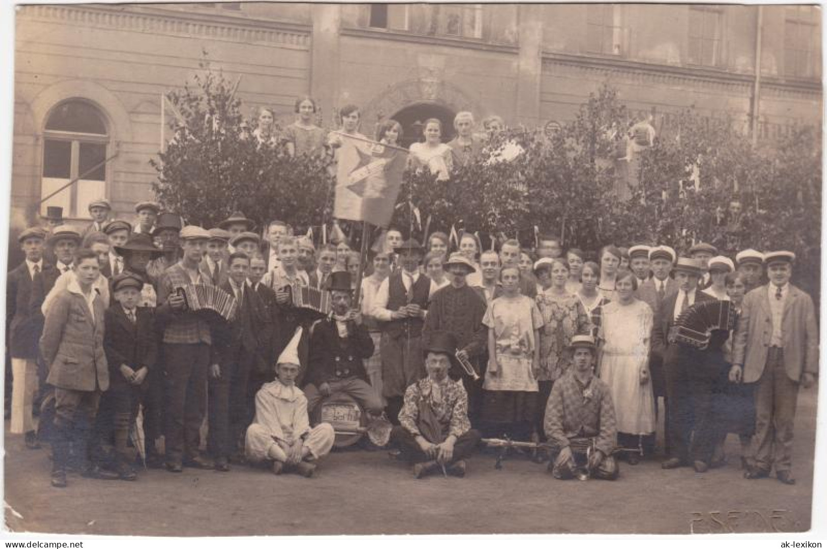 Ansichtskarte  Gruppenbild Mit Instrumenten 1918  - Unclassified