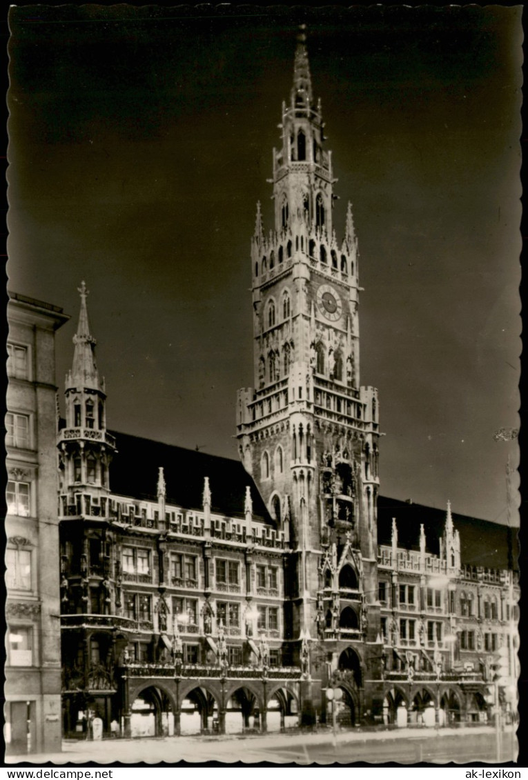 Ansichtskarte München Rathaus Bei Nacht, Town Hall By Night 1960 - München