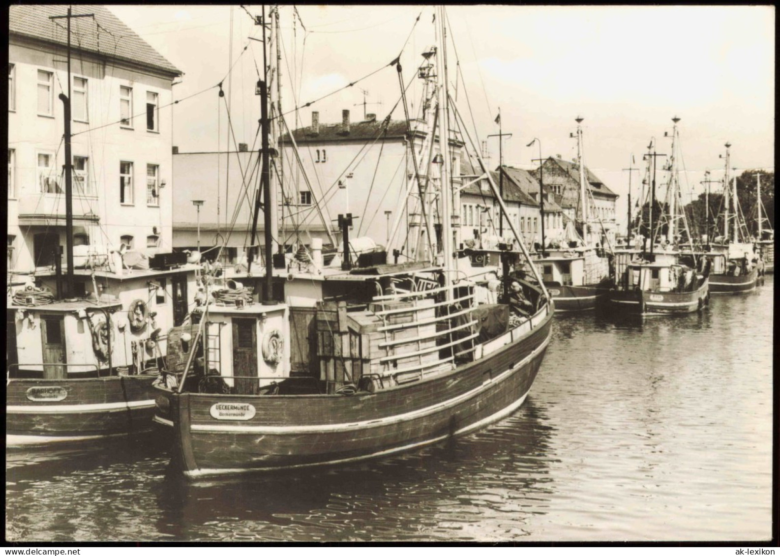 Ueckermünde DDR AK Fischerboote Im Hafen Am Alten Bohlwerk 1982 - Ueckermuende