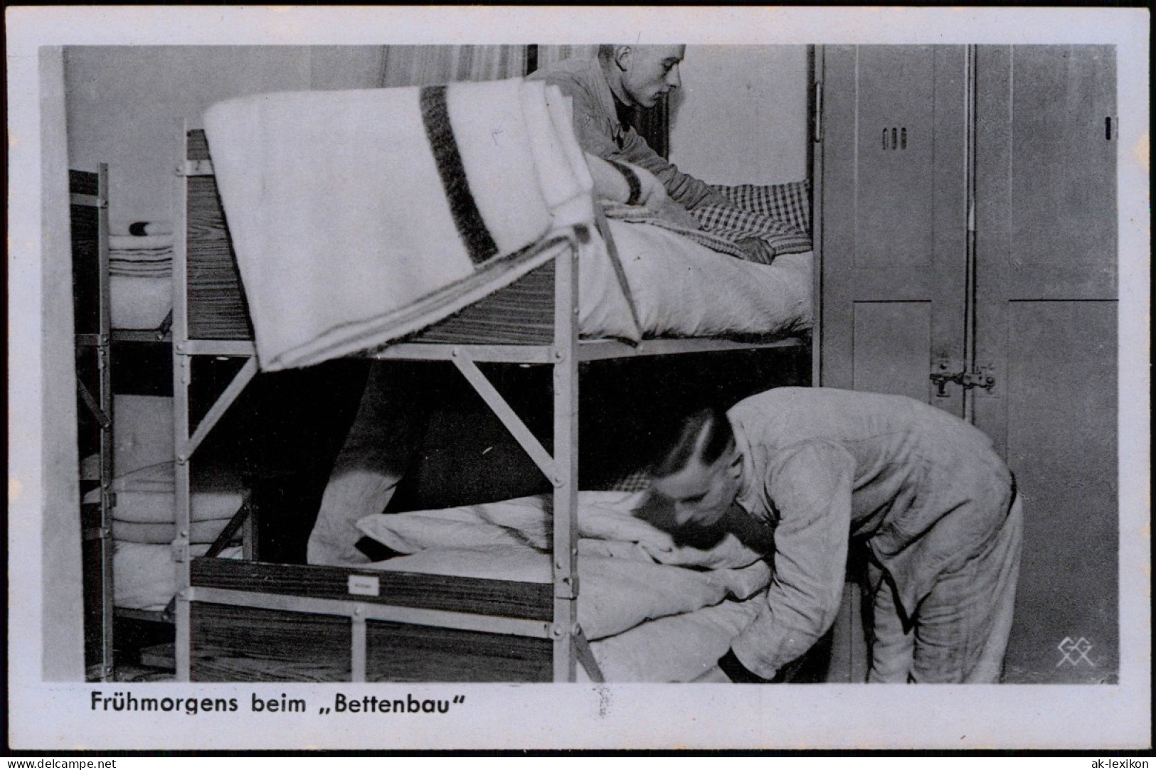 Ansichtskarte  Militaria WK2 Bettenmachen Auf Der Stube 1939 - Weltkrieg 1939-45