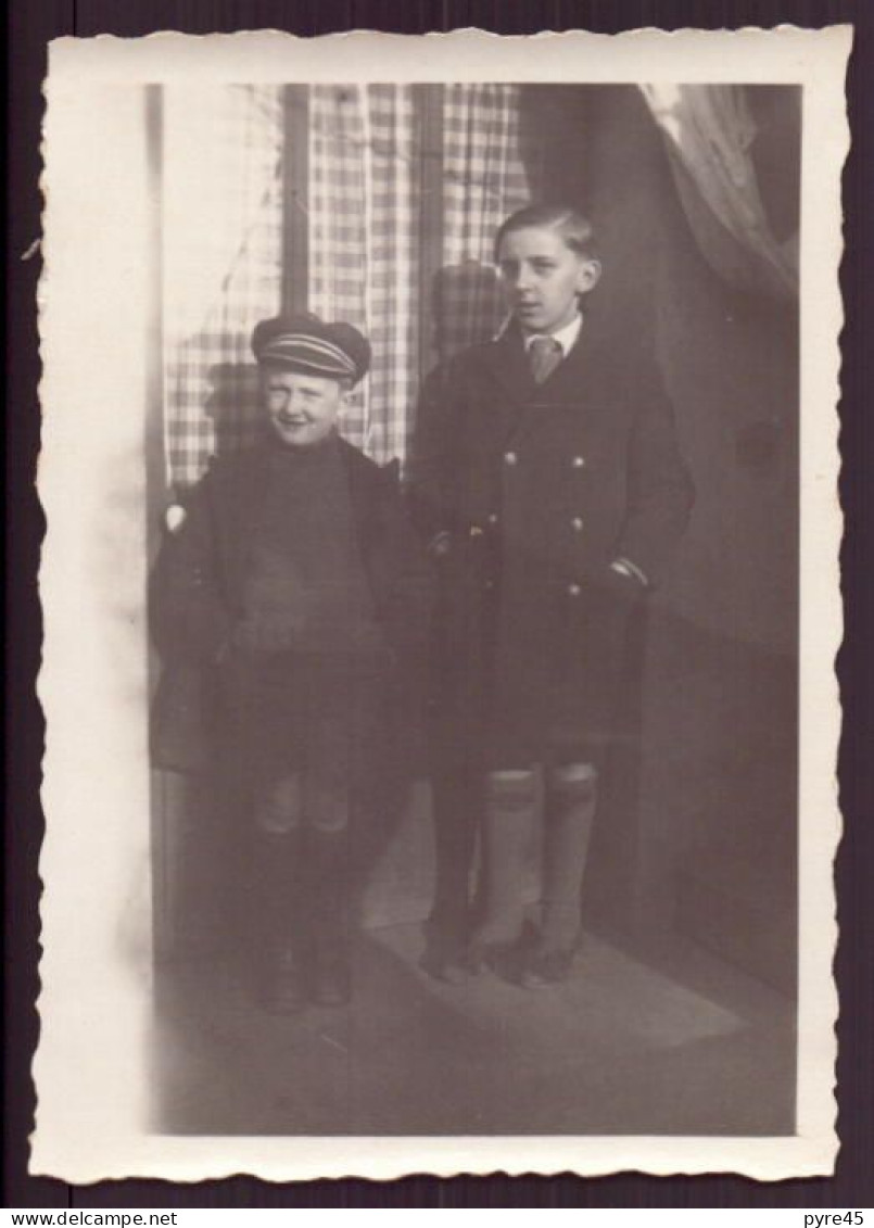 PHOTO DE DEUX ENFANTS EN HABIT DE DIMANCHE 6 X 8.5 CM - Anonieme Personen