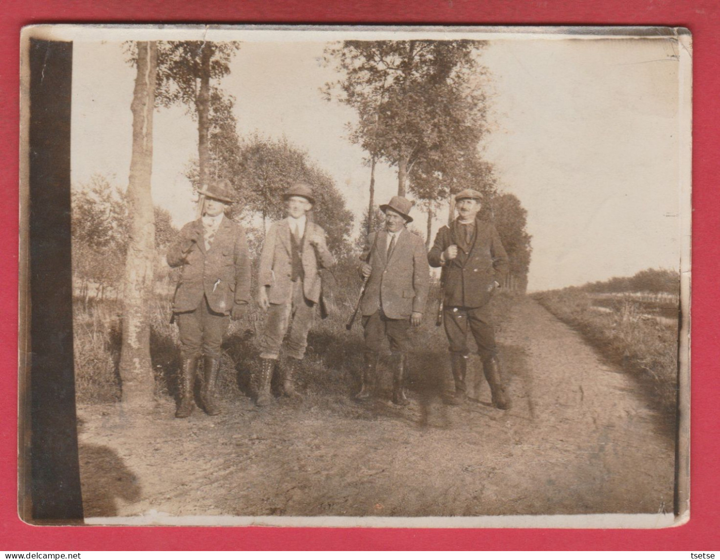 Chasse - Photo D'un Groupe De Chasseurs ... Fusil à L'épaule ( Voir Verso ) - Jacht