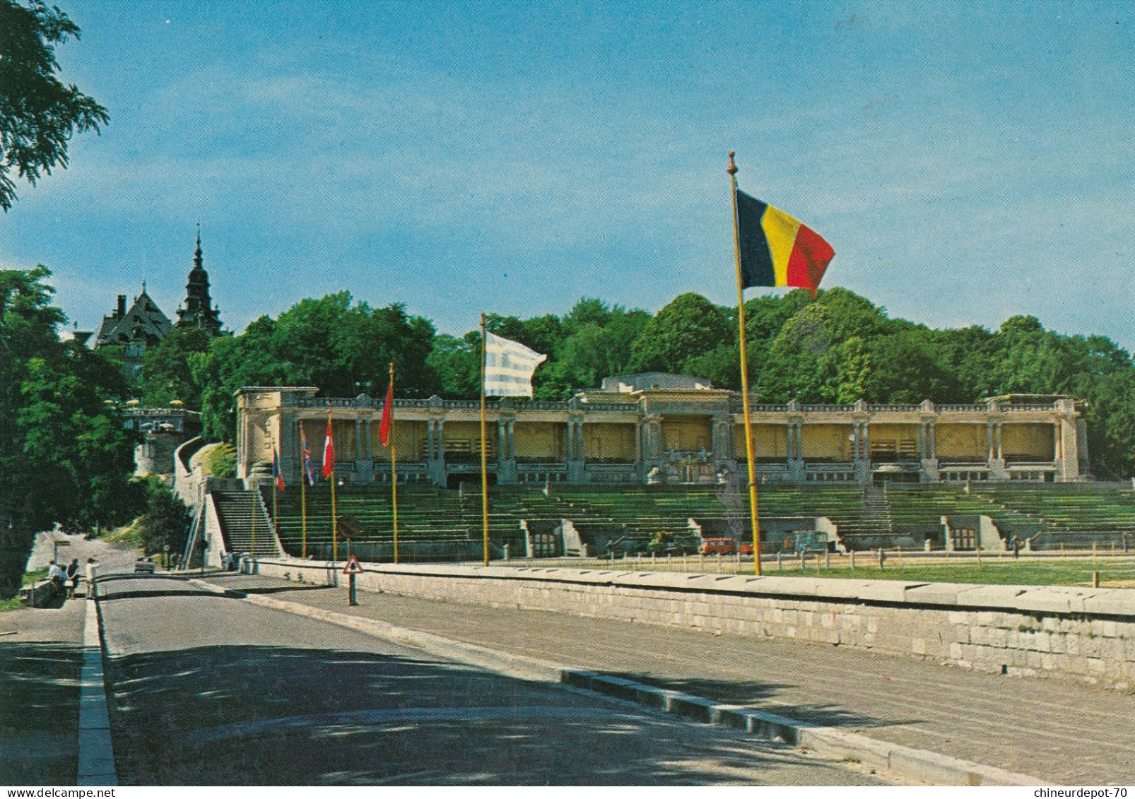 NAMUR    LA CITADELLE ET STADE DE JEUX - Namen