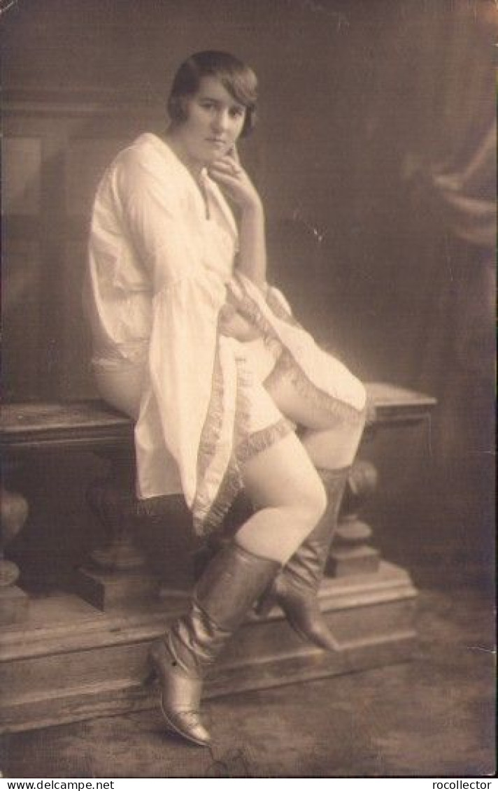 Young Lady Photo 1925 P1739 - Identifizierten Personen