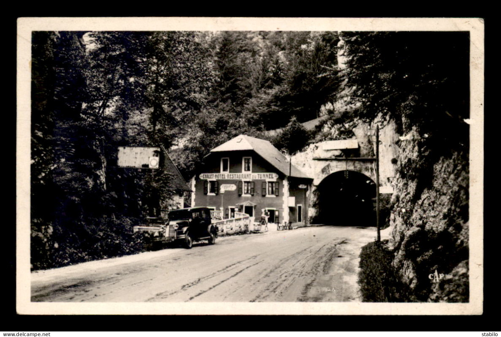 73 - LES ECHELLES - TUNNEL NAPOLEON - CHALET-HOTEL-RESTAURANT DU TUNNEL F. BELLAT - AUTO RENAULT ? 4860 FA1 - Les Echelles