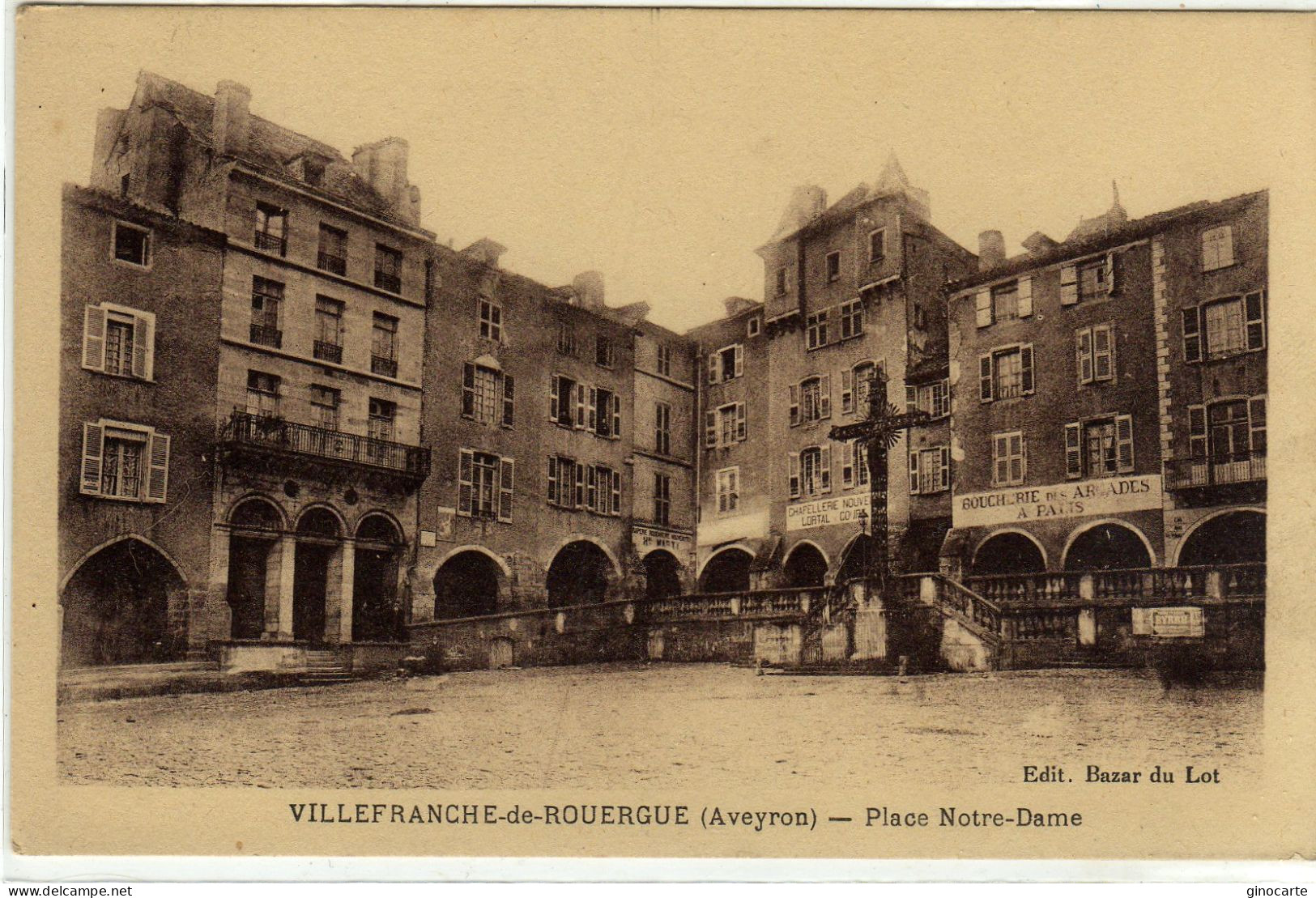 Villefranche De Rouergue Place Notre Dame - Villefranche De Rouergue