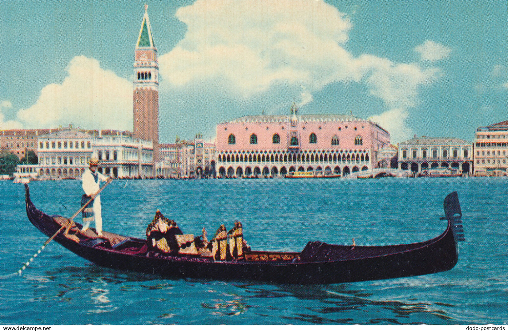 PC45994 Venezia. Panorama And Gondola - Monde