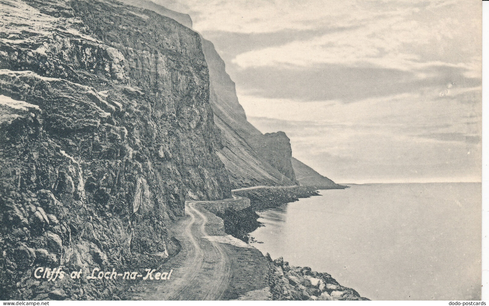 PC45580 Cliffs At Loch Na Keal. Valentine - Mondo