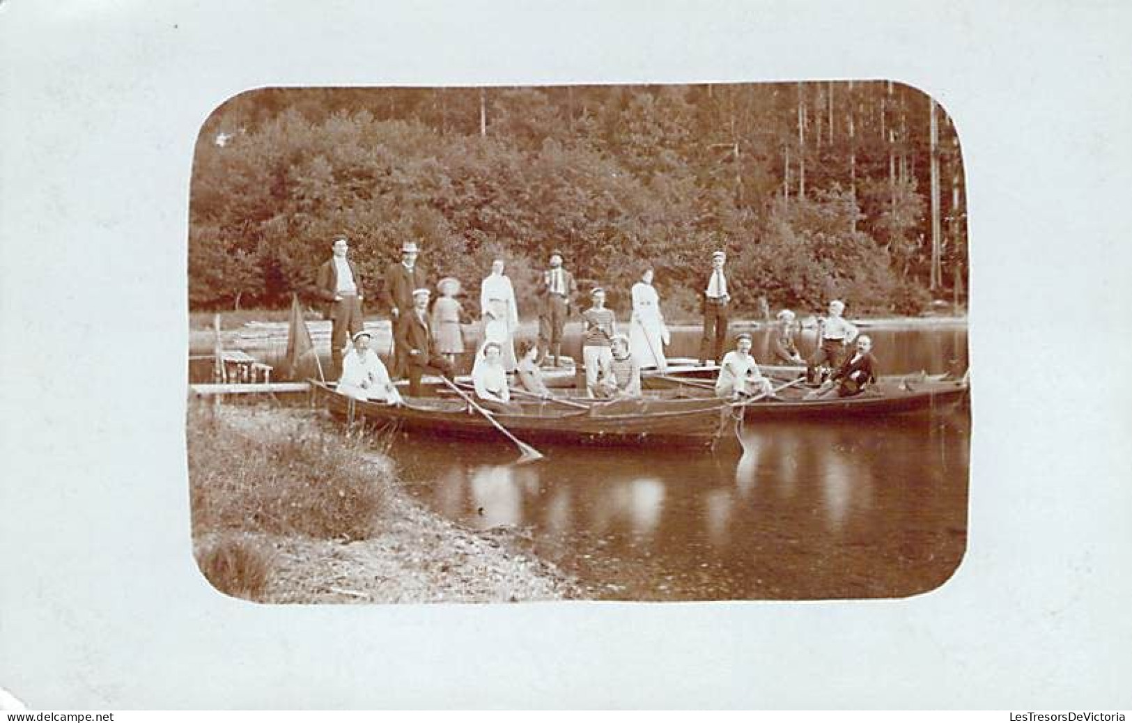 Carte Photo - Allemagne - Groupe De Personnes Sur Des Barques Sur Un Lac - Carte Postale Ancienne - Fotografie