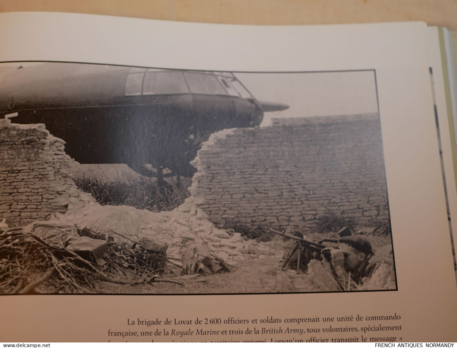 HEIMDAL Livre JOUR J débarquement 1944 bataille de Normandie  DAN VAN DER VAT  En bon état, voir les photos  En français