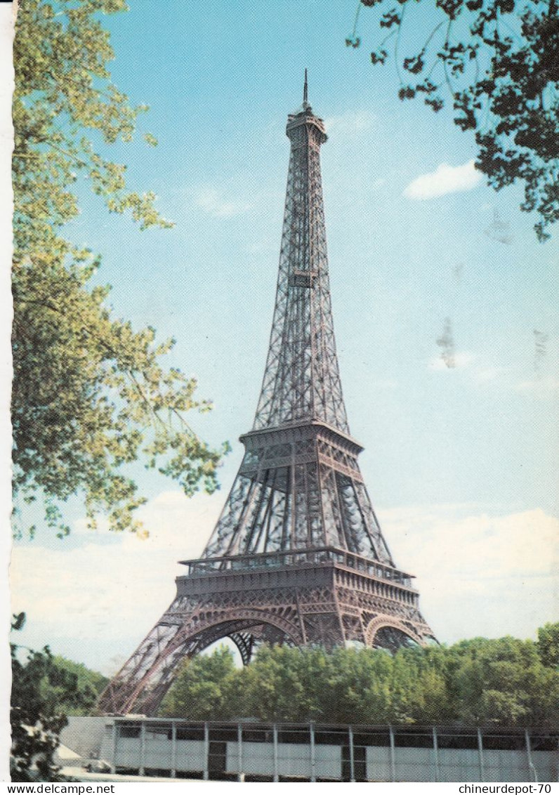 PARIS LA TOUR EIFFEL - Eiffelturm