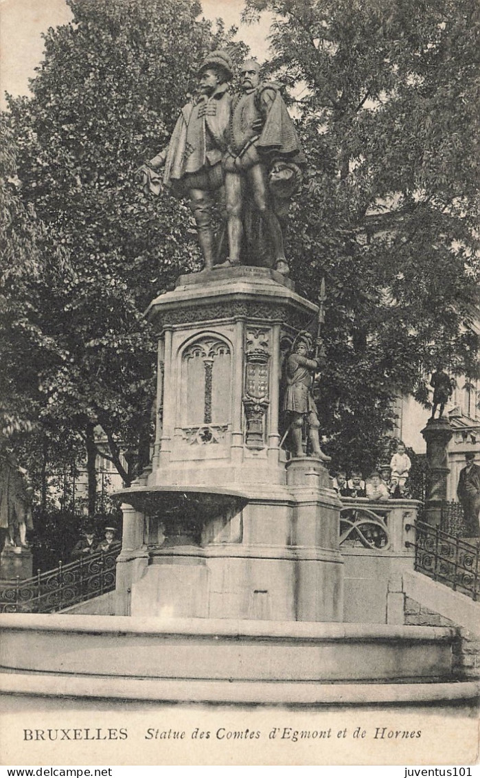 CPA Bruxelles-Statue Des Comtes D'Egmont Et De Hornes      L2798 - Bauwerke, Gebäude