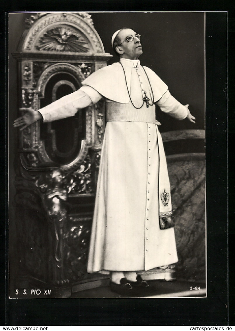 AK Papst Pius XII. Mit Offenen Armen Vor Seinem Thron  - Pausen