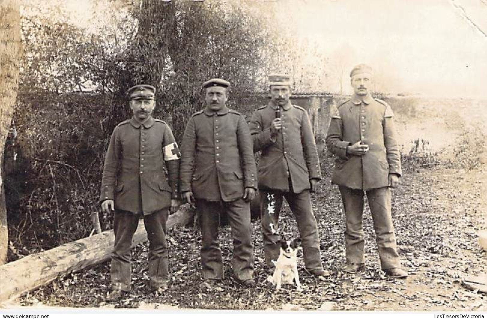 Militaria - Croix Rouge - 4 Militaires Allemands - Secouristes ? - Carte Photo -  Carte Postale Ancienne - War 1914-18