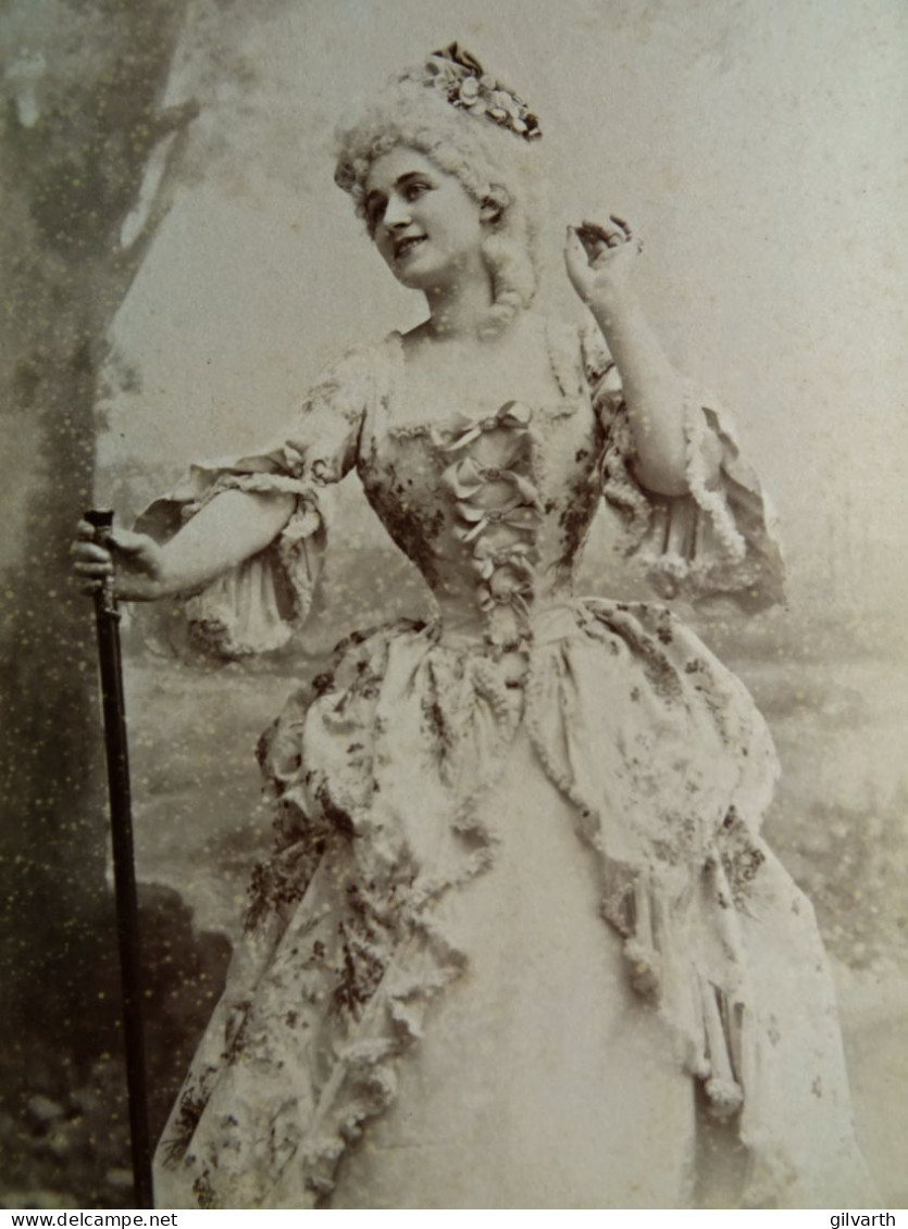 Photo Format Cabinet P. Nadar à Paris - Melle Maille De La Comédie Française, Actrice, Circa 1895 L675 - Oud (voor 1900)