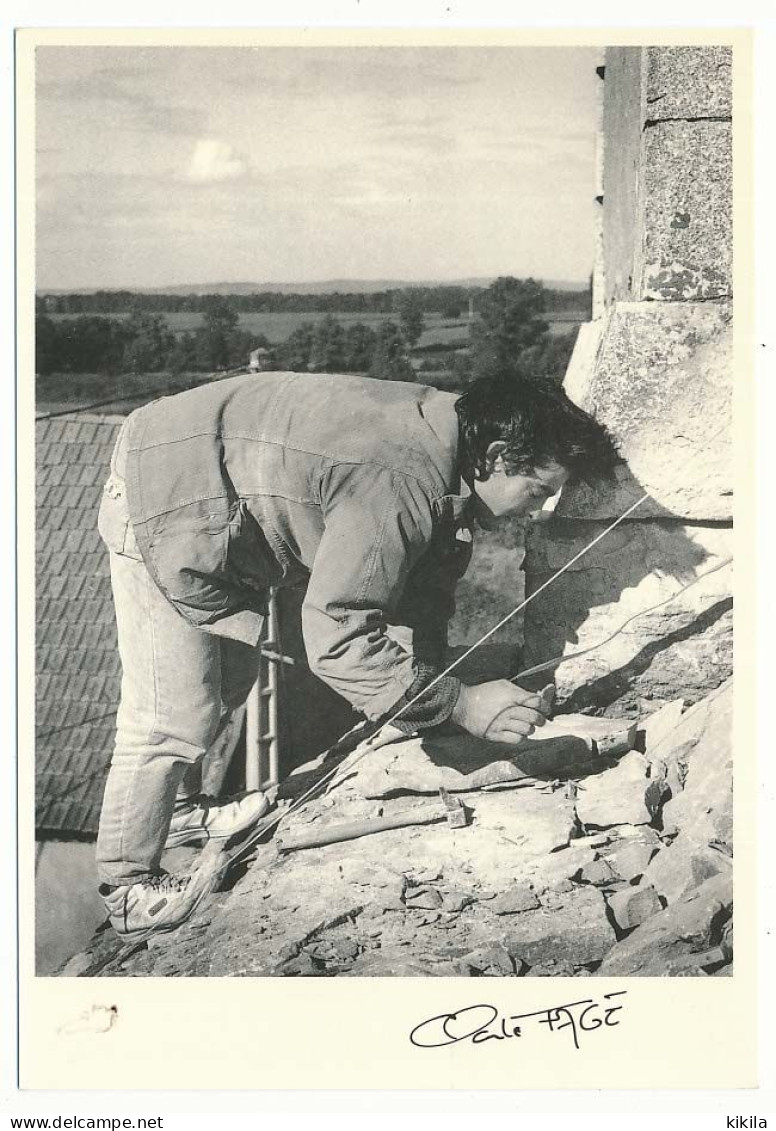 CPSM / CPM 10.5 X 15 Photographe CLAUDE FAGE Le Lavier 23 Septembre 1988   Travail De La Lave Pour Couvrir Les Toits - Autres & Non Classés