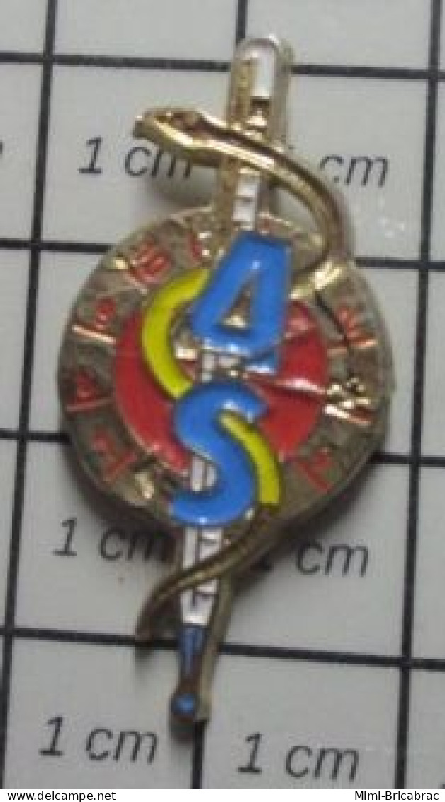 2020  Pin's Pins / Beau Et Rare / MEDICAL / SERPENT ASPIC THERMOMETRE Truc Militaire ? - Medical