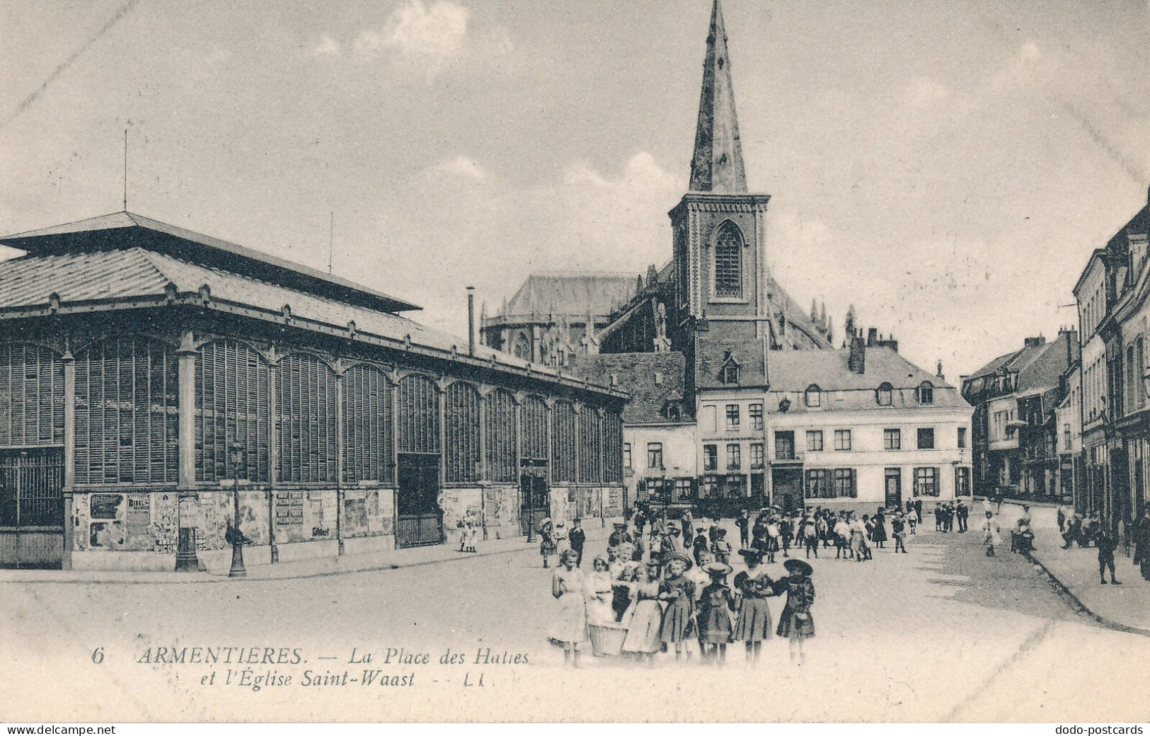 PC46709 Armentieres. La Place Des Halles Et L Eglise Saint Waast. Levy Fils. No - Monde