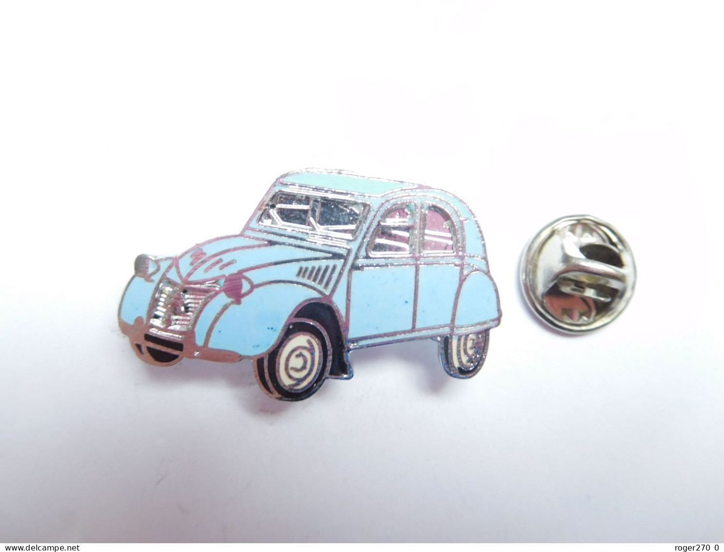 Superbe Pin's En EGF , Auto Citroën 2 CV , 2CH  , Bleue Ciel , Non Signé - Citroën