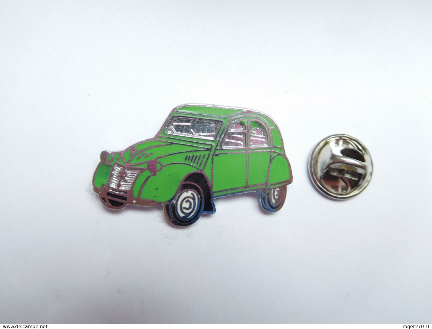 Superbe Pin's En EGF , Auto Citroën 2 CV , 2CH  , Verte  , Signé FTP - Citroën