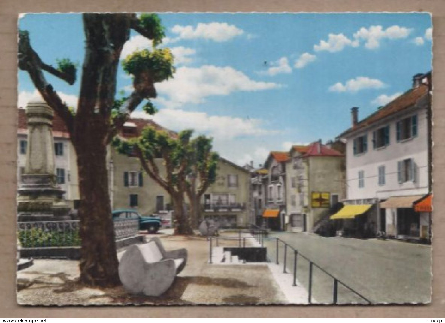 CPSM 74 - SEYSSEL - Place De La Mairie - TB PLAN CENTRE VILLAGE Devanture MAGASIN RESTAURANT - Seyssel